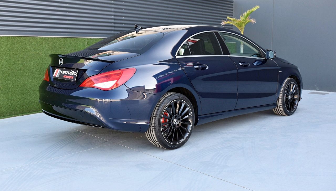 Foto Mercedes-Benz Clase CLA 27