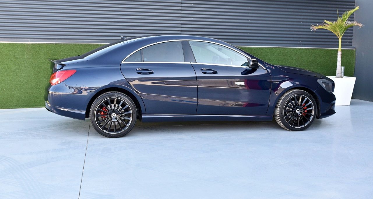 Foto Mercedes-Benz Clase CLA 29