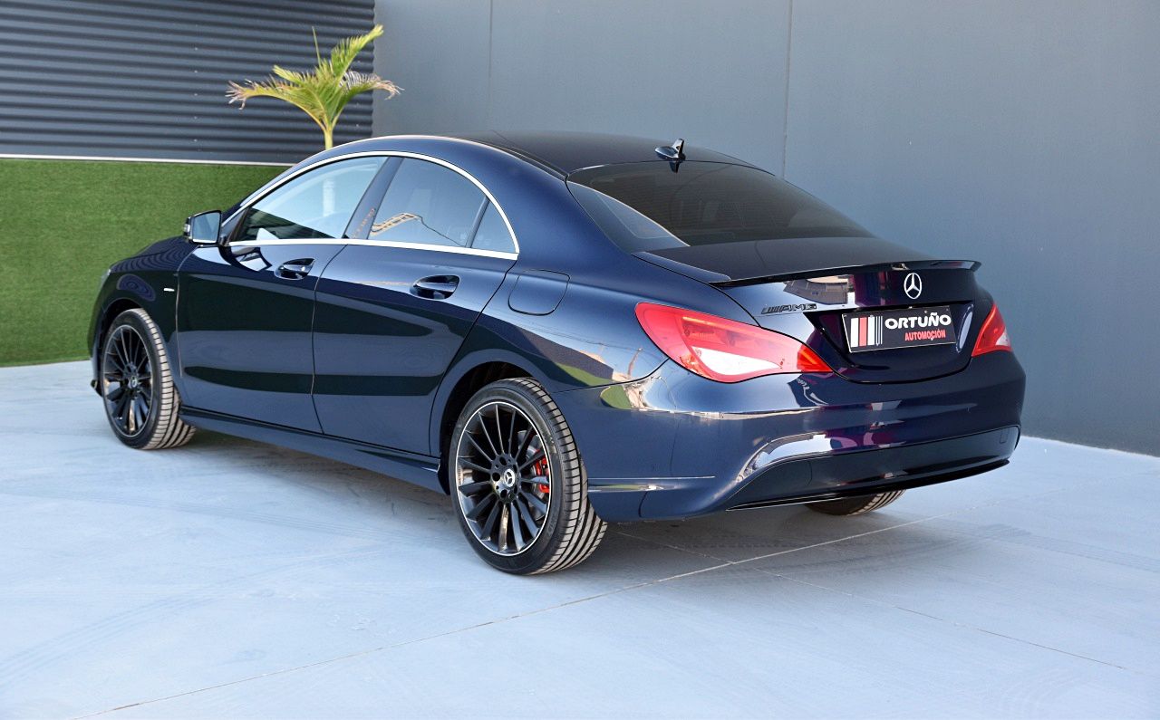 Foto Mercedes-Benz Clase CLA 40