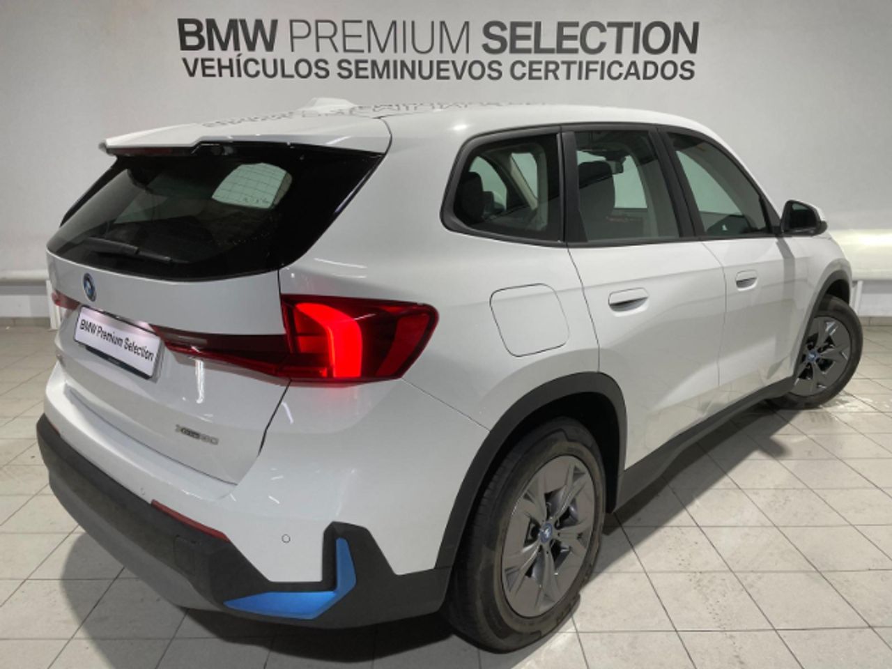 Foto BMW iX1 4