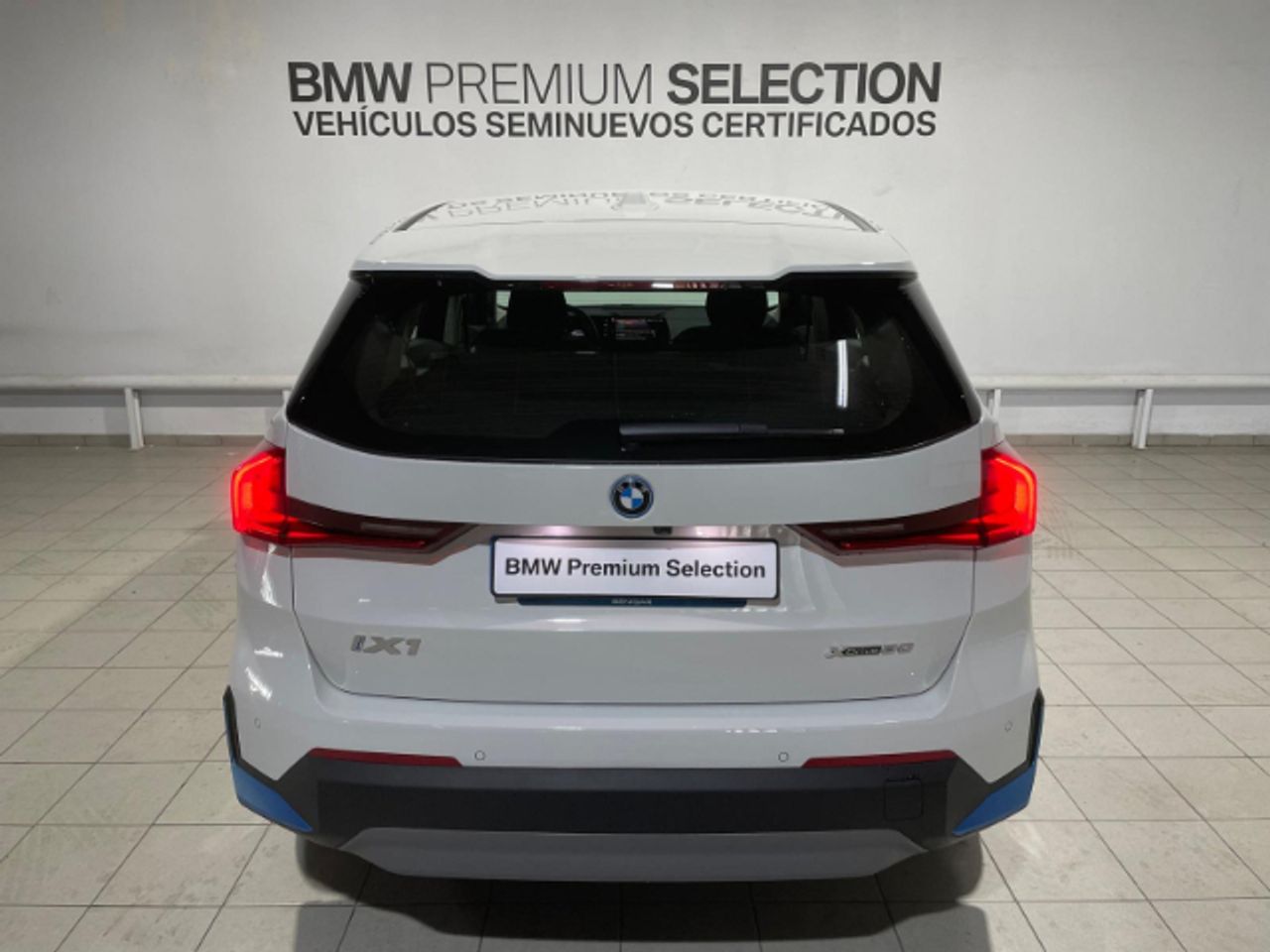 Foto BMW iX1 5