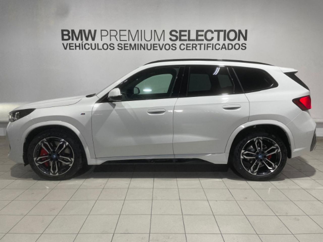 Foto BMW iX1 3