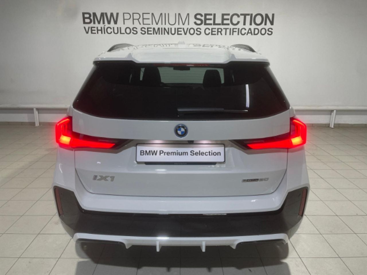 Foto BMW iX1 5