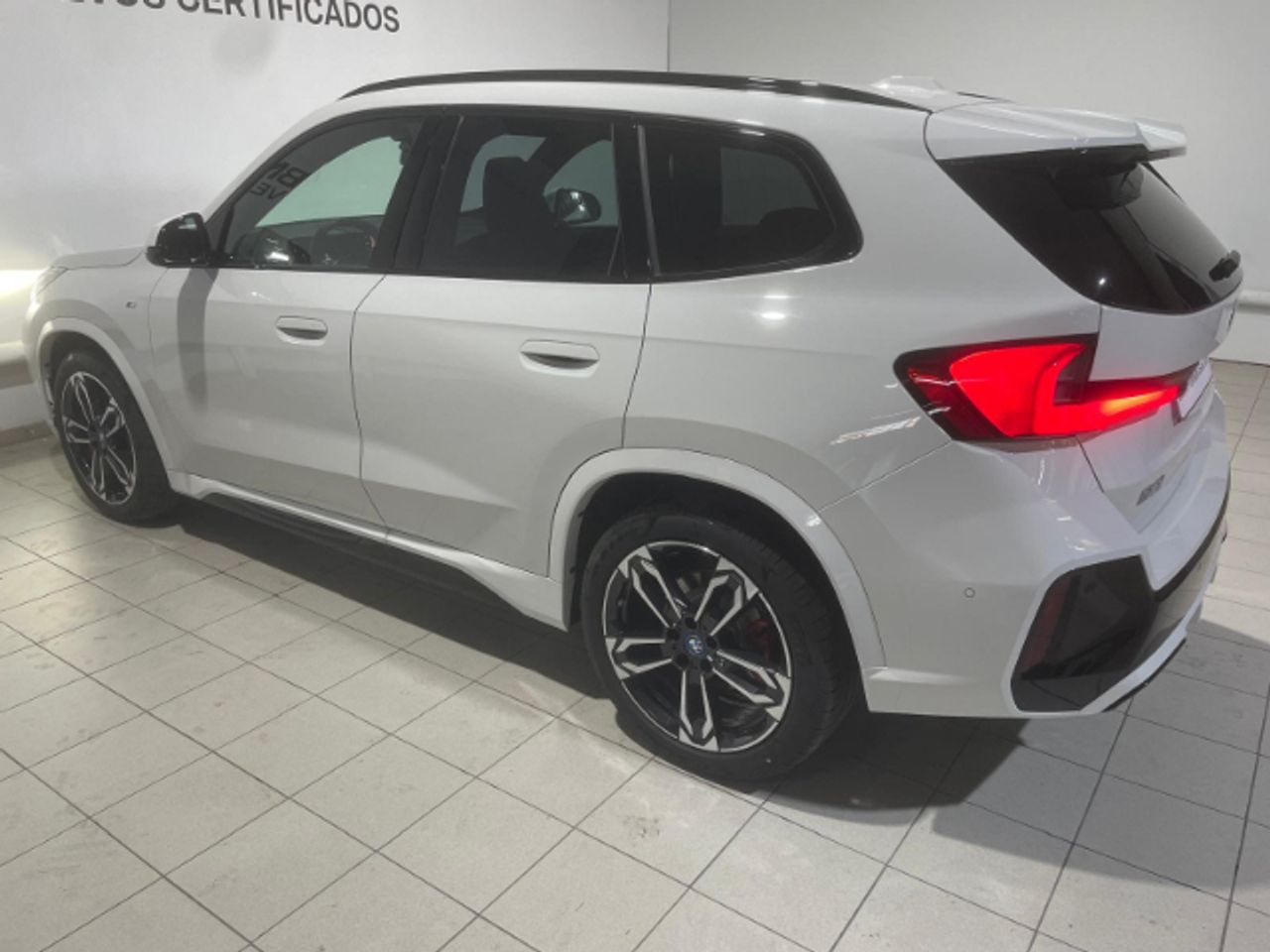 Foto BMW iX1 12