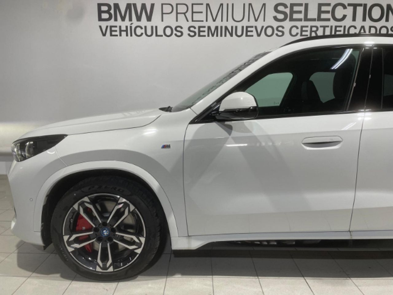 Foto BMW iX1 13