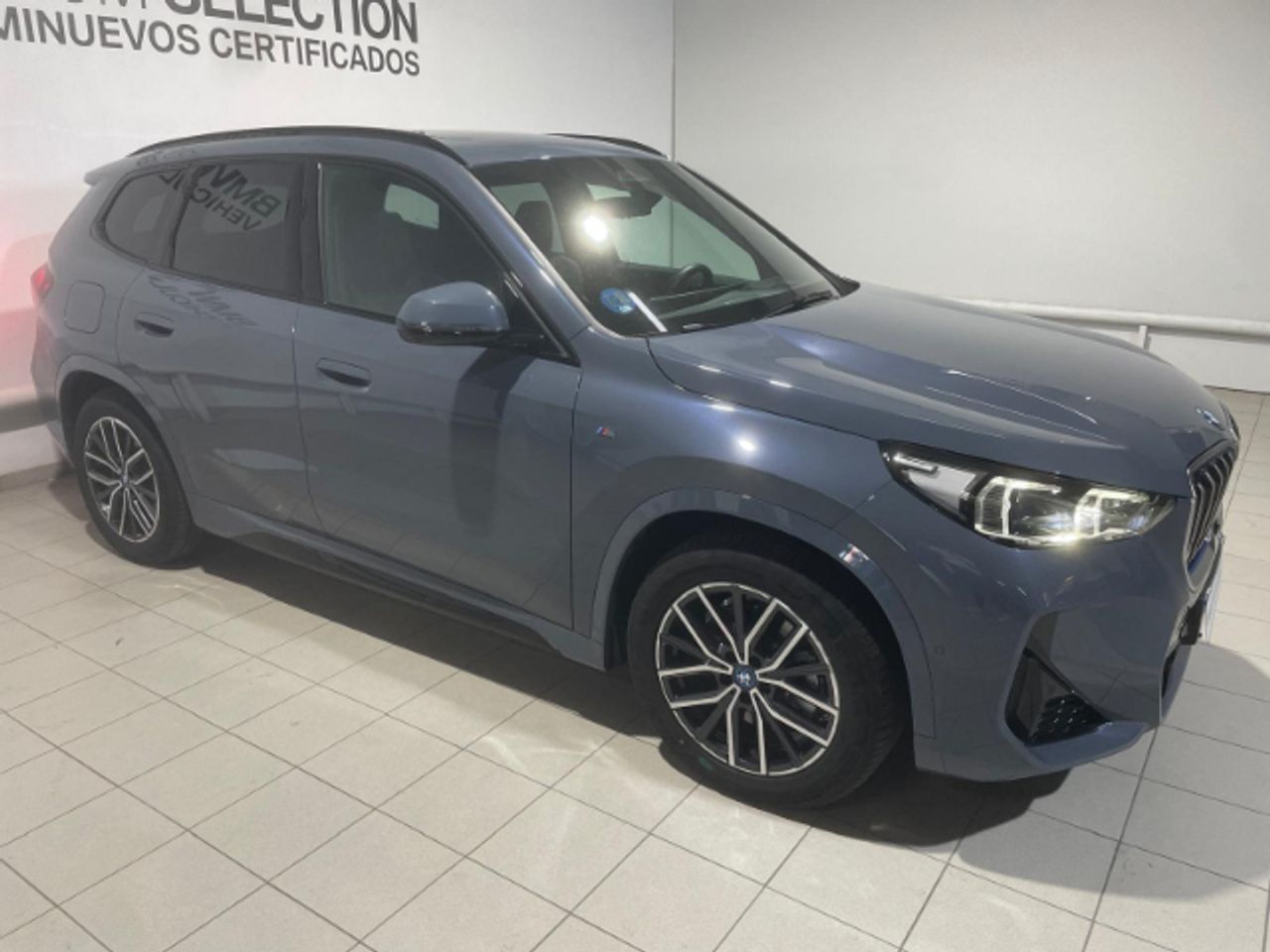 Foto BMW iX1 11