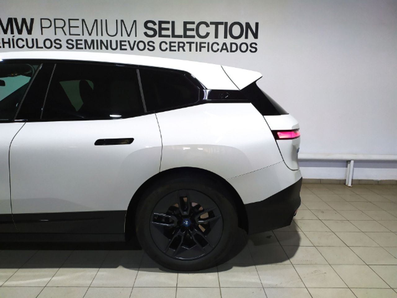 Foto BMW iX3 14