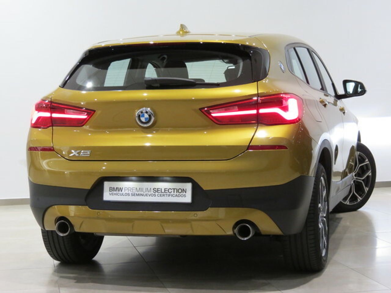 Foto BMW X2 4