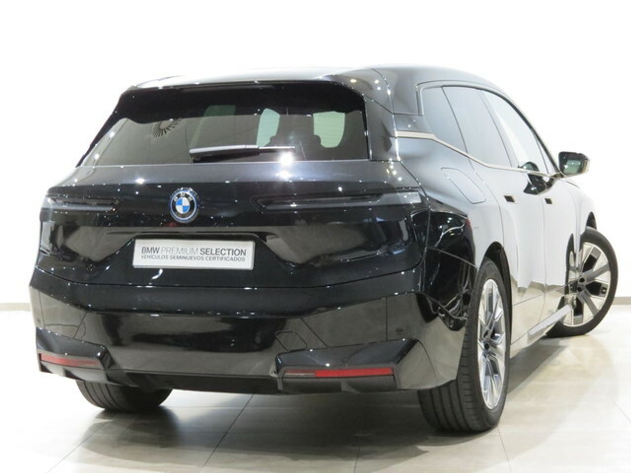 Foto BMW iX3 4