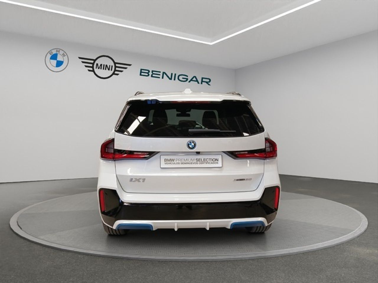 Foto BMW iX1 5