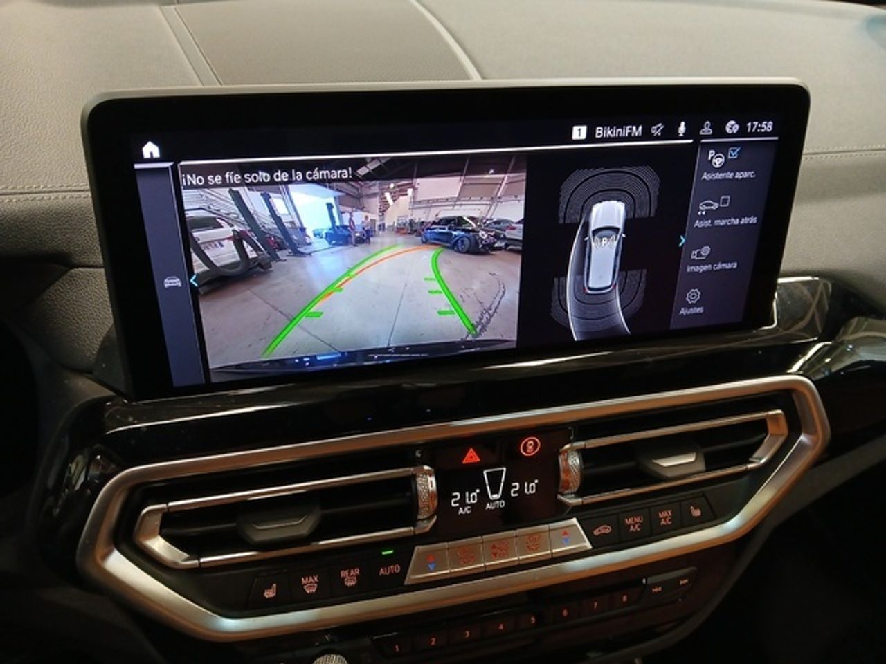 Foto BMW iX3 14