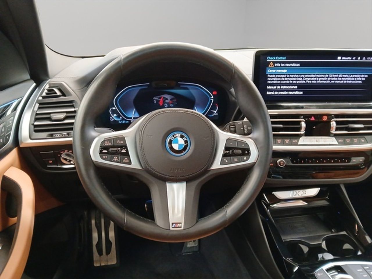 Foto BMW iX3 15