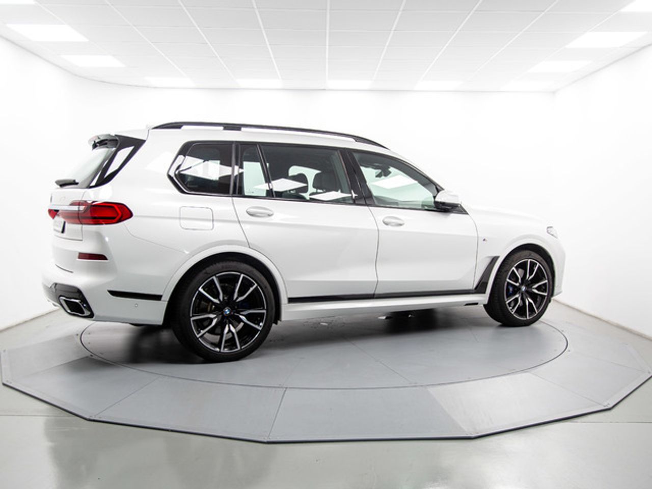 Foto BMW X7 11