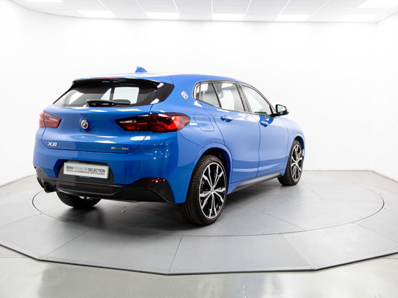 Foto BMW X2 4