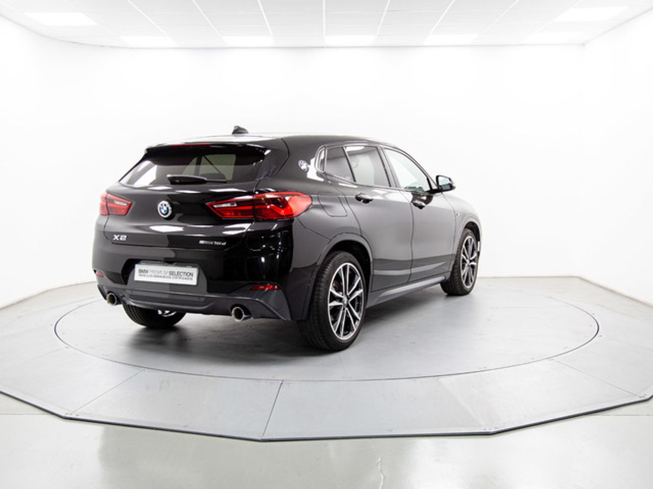 Foto BMW X2 4