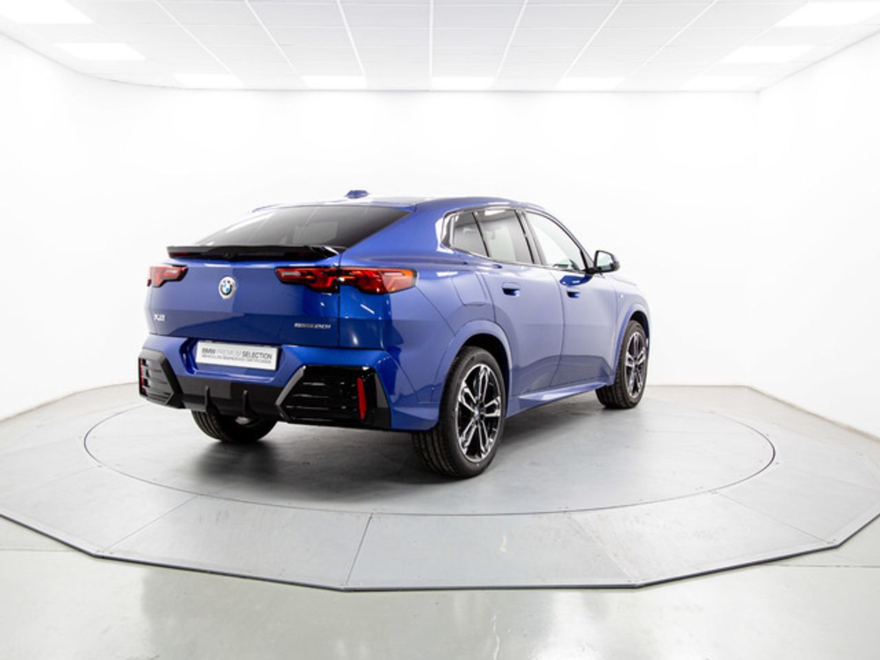 Foto BMW X2 4