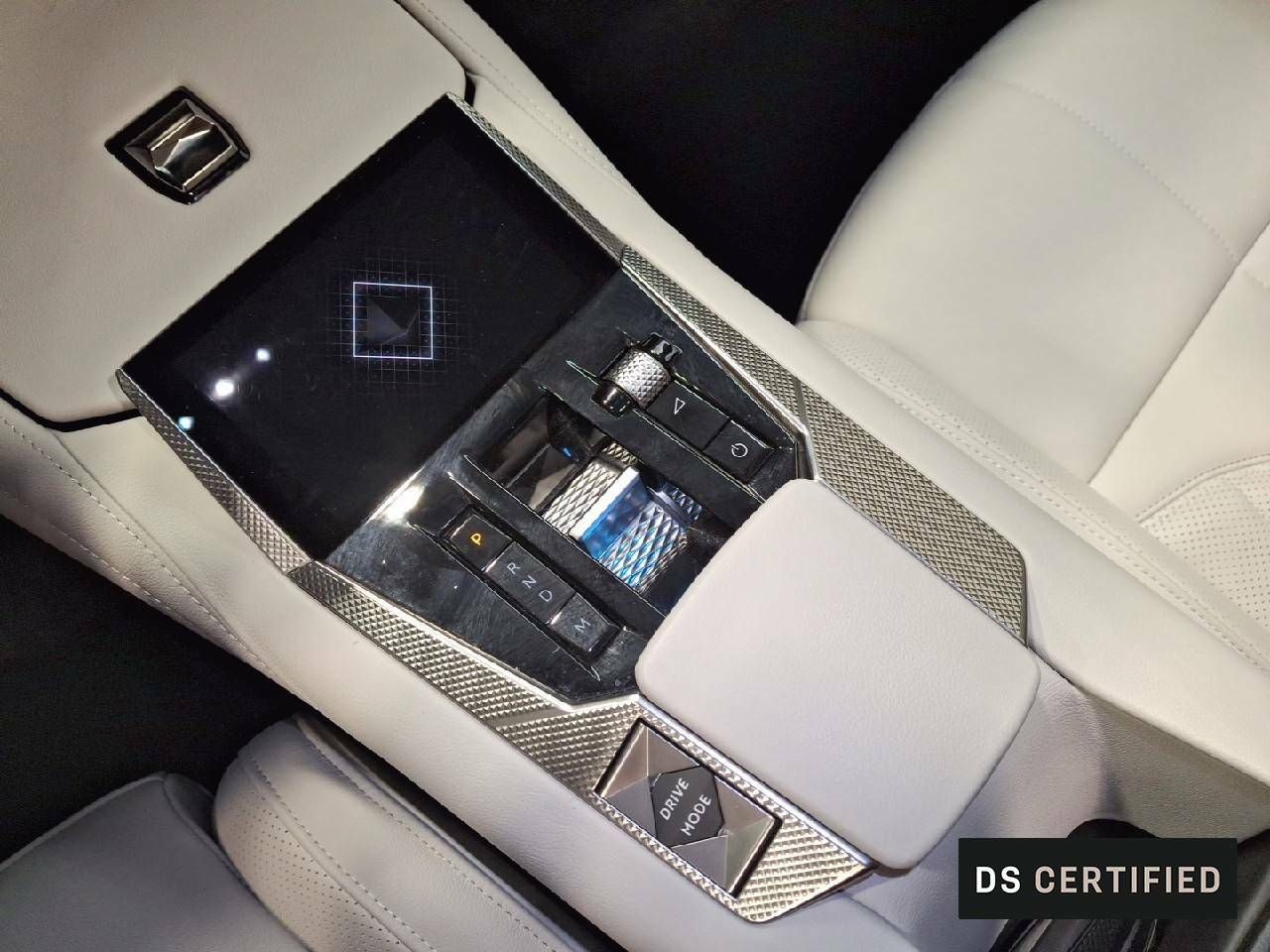 Foto DS Automobiles DS 4 21