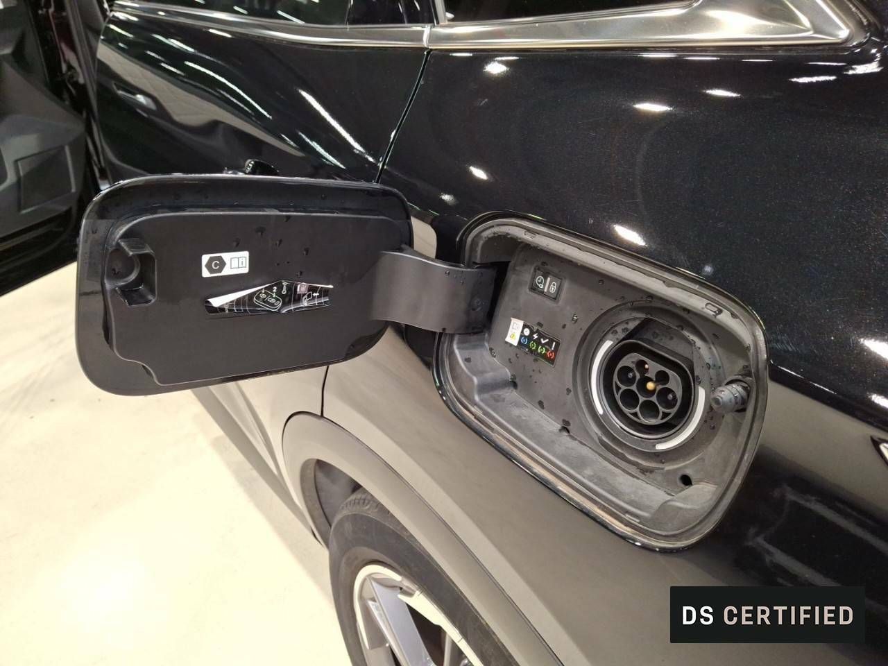 Foto DS Automobiles DS 7 25
