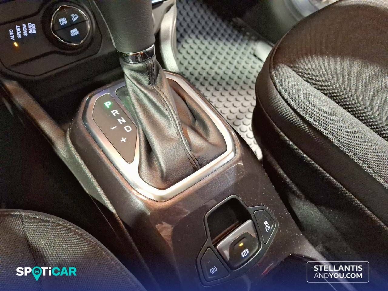 Foto Jeep Renegade 19