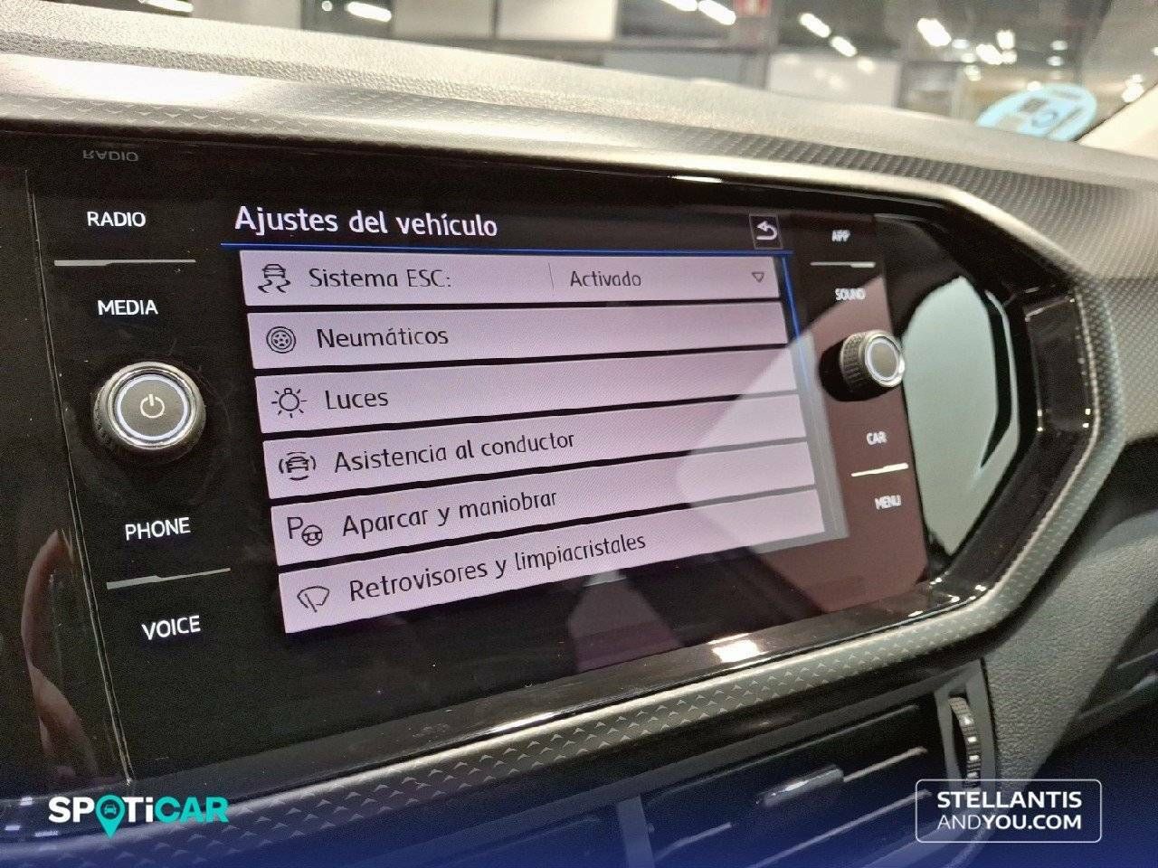 Foto Volkswagen T-Cross 18