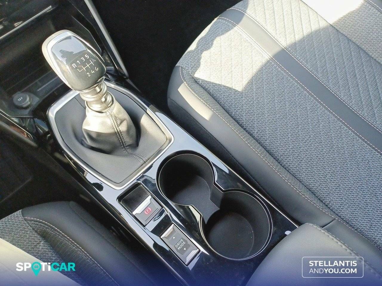 Foto Peugeot 2008 16