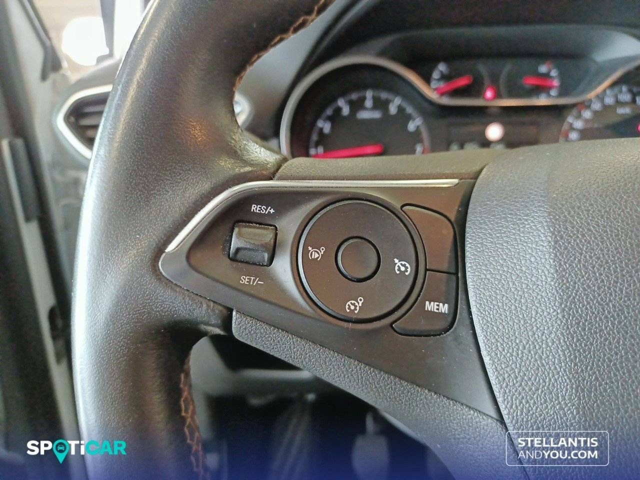 Foto Opel Crossland X 17