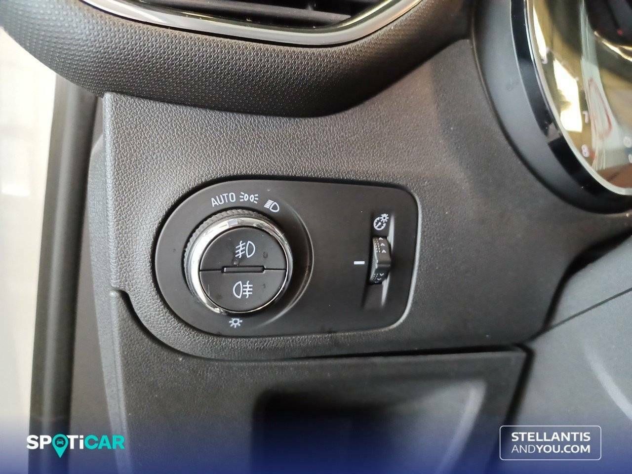 Foto Opel Crossland X 18