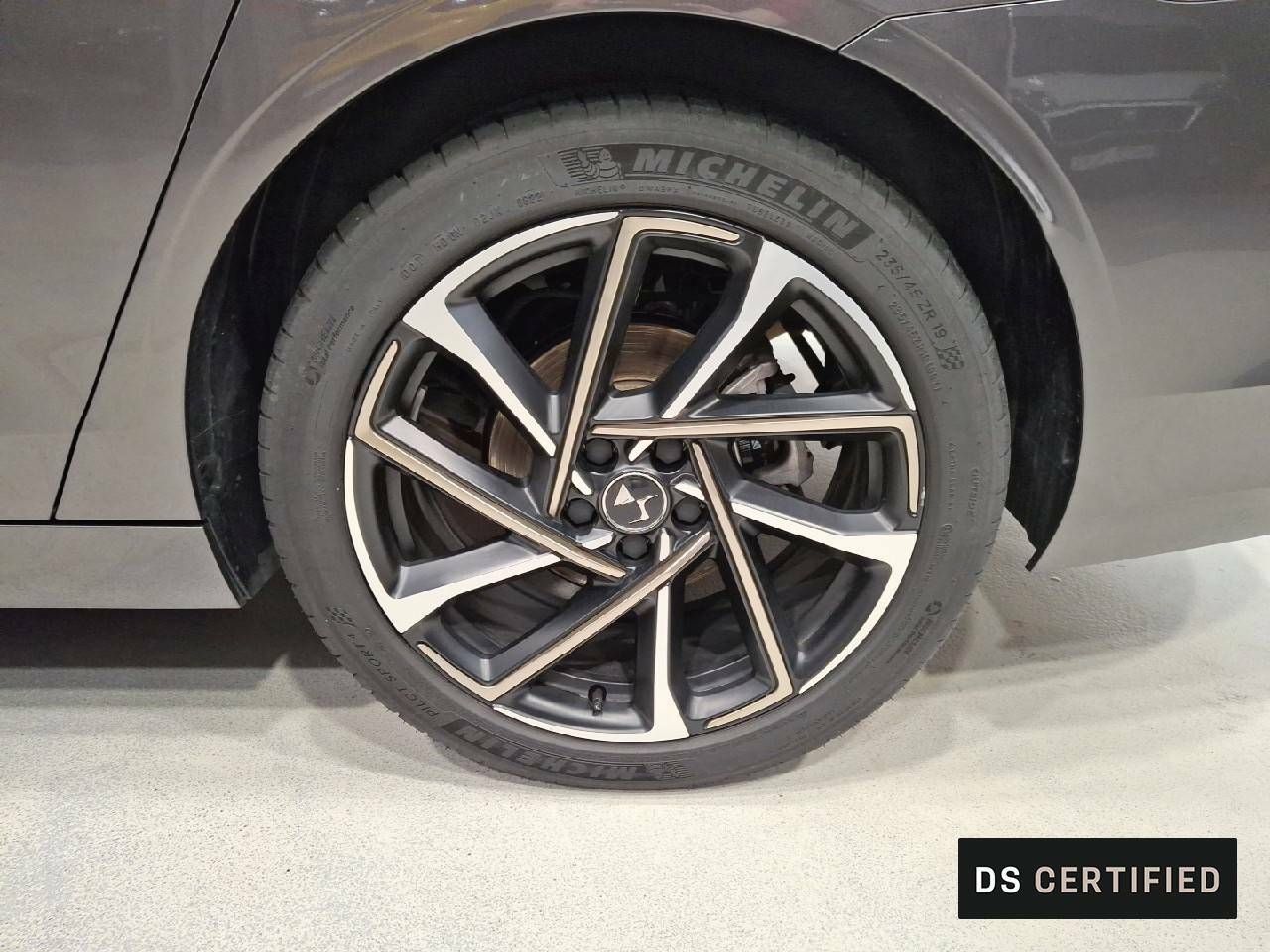 Foto DS Automobiles DS 9 11