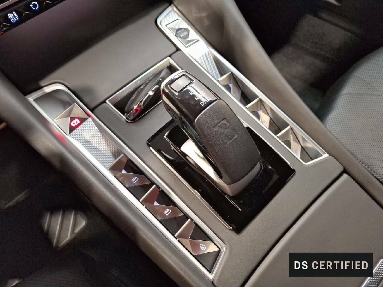 Foto DS Automobiles DS 9 21