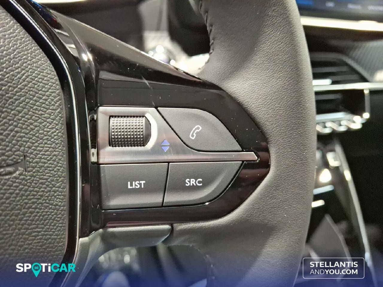 Foto Peugeot 208 14