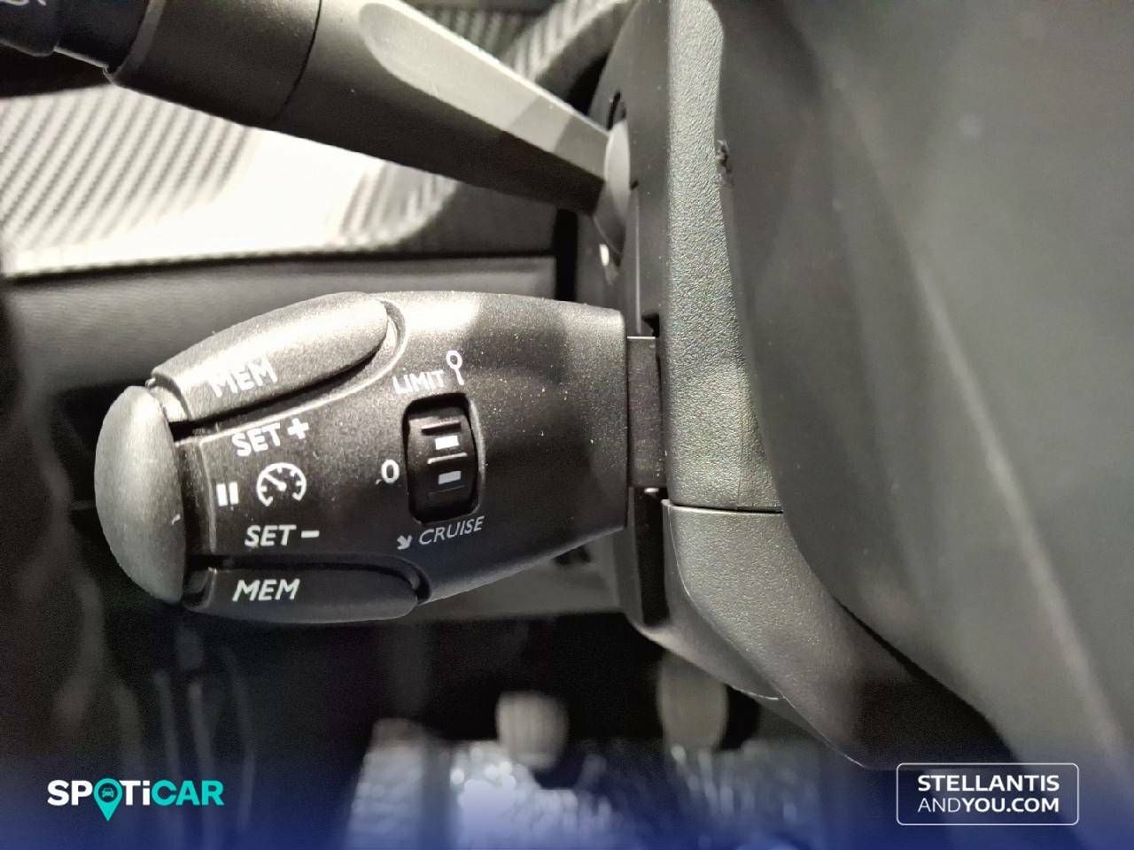 Foto Peugeot 208 15