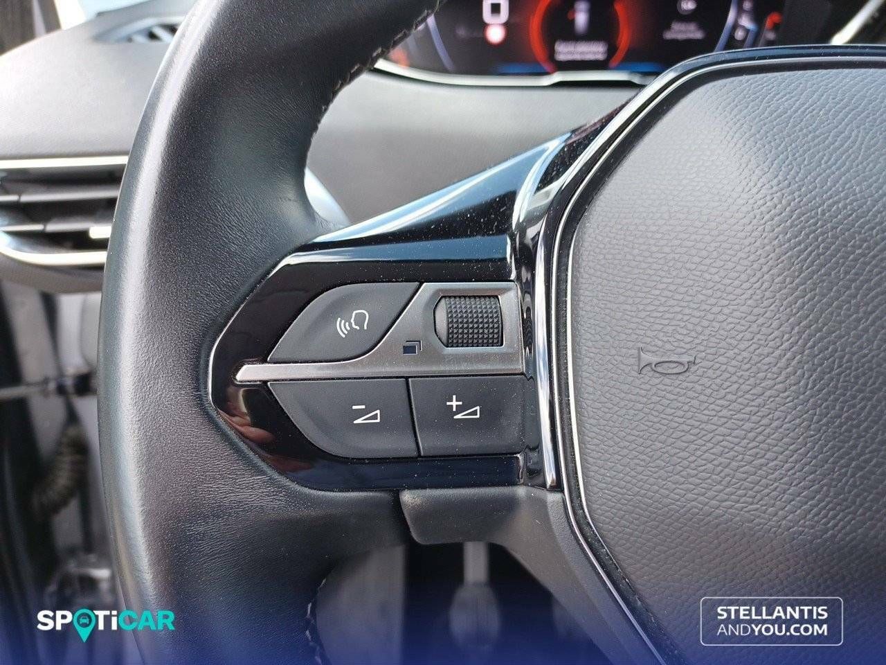 Foto Peugeot 5008 16