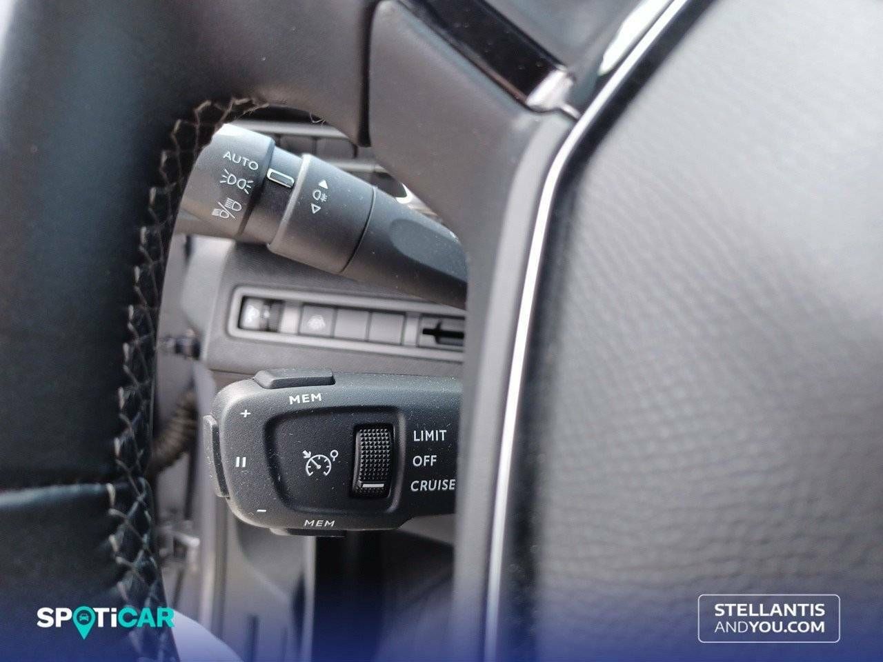 Foto Peugeot 5008 19