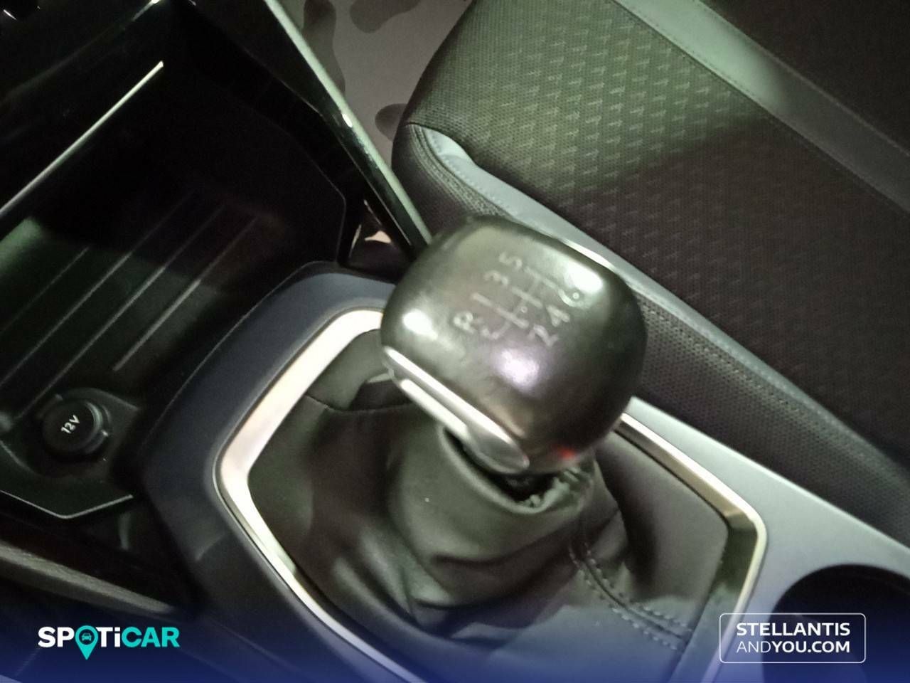 Foto Peugeot 2008 12