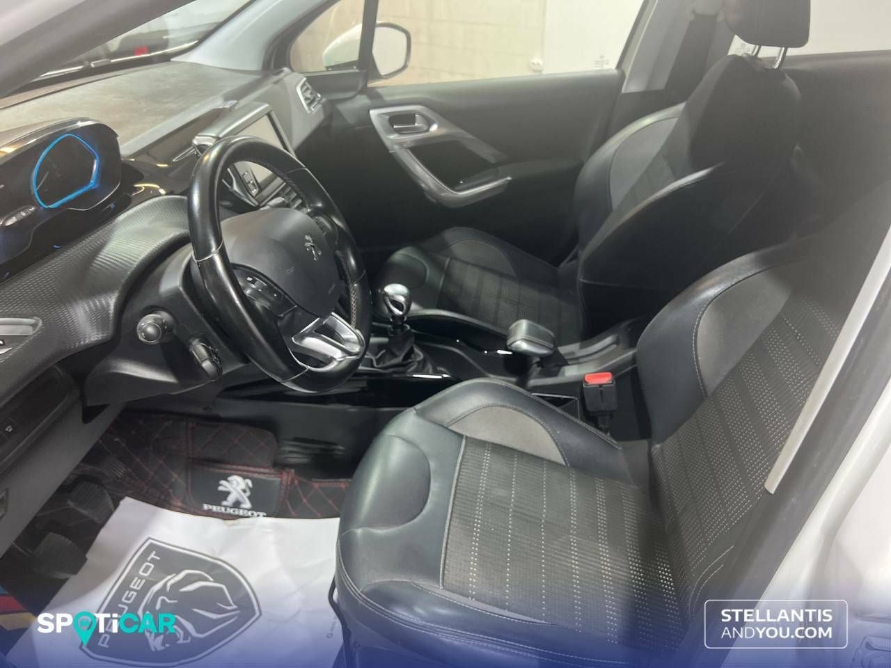 Foto Peugeot 2008 9