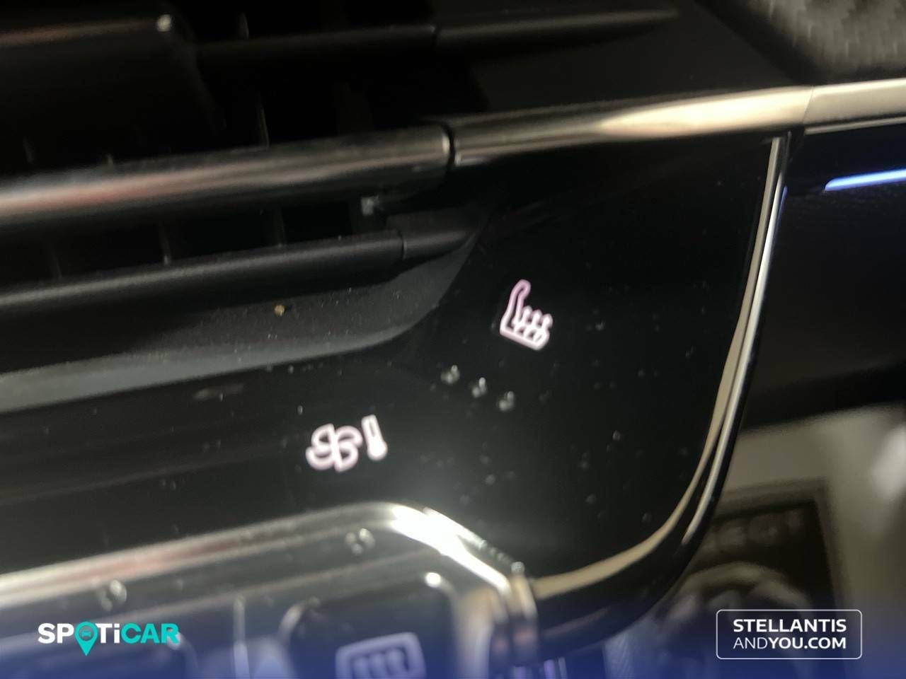Foto Peugeot 208 23