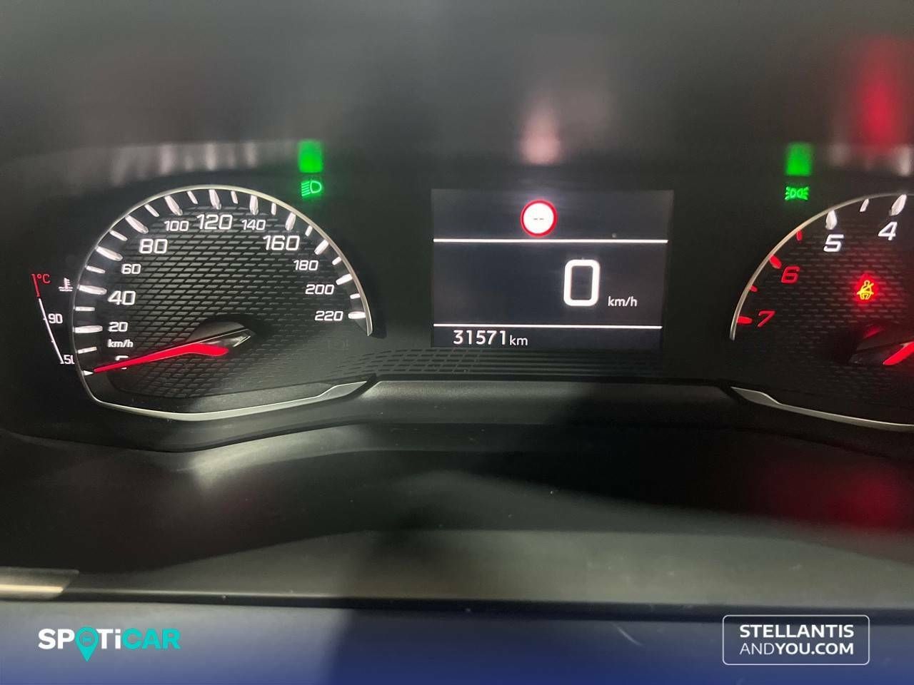 Foto Peugeot 208 14
