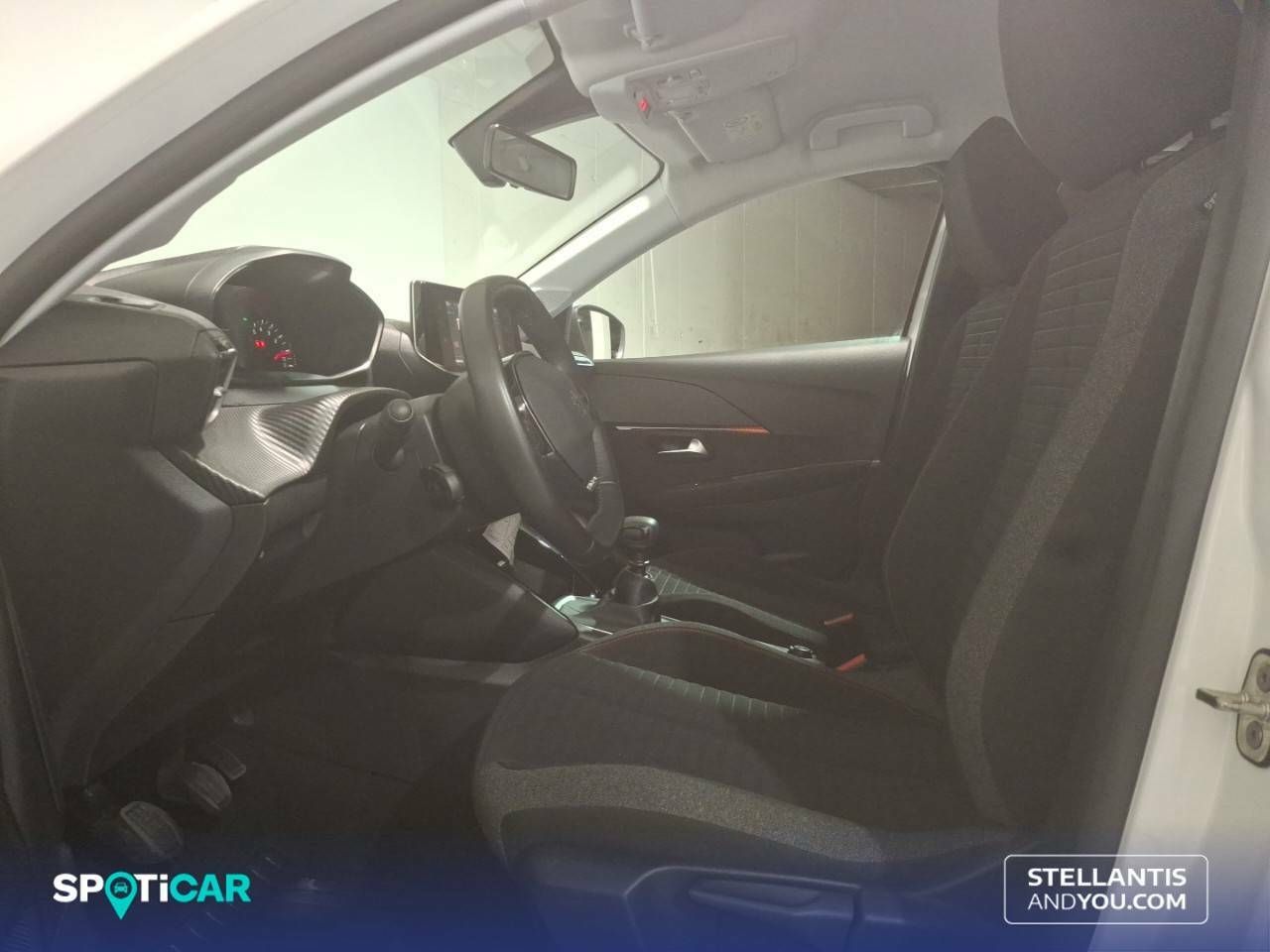 Foto Peugeot 208 9