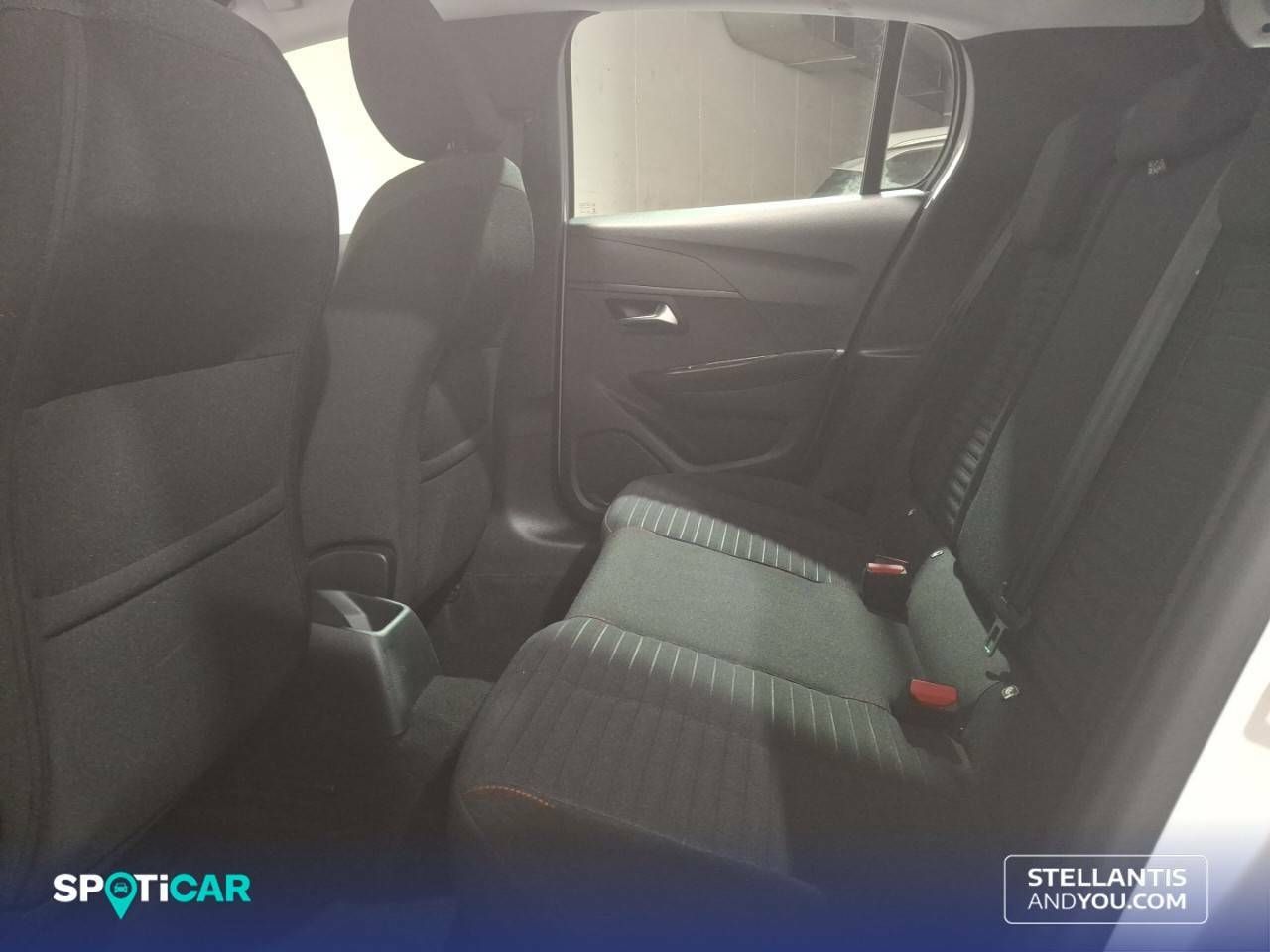 Foto Peugeot 208 10