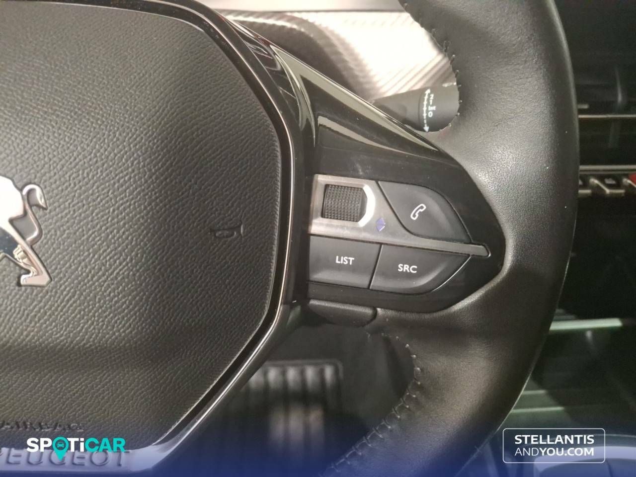 Foto Peugeot 208 15