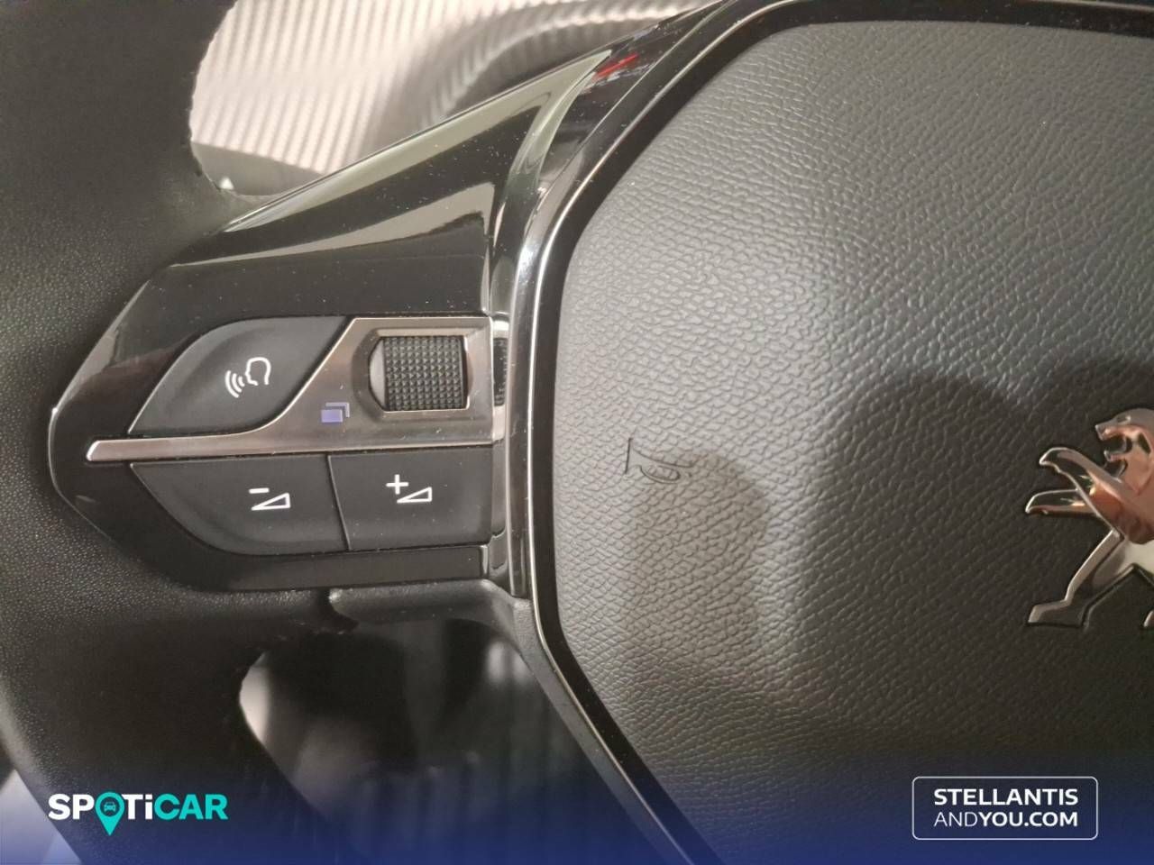 Foto Peugeot 208 16