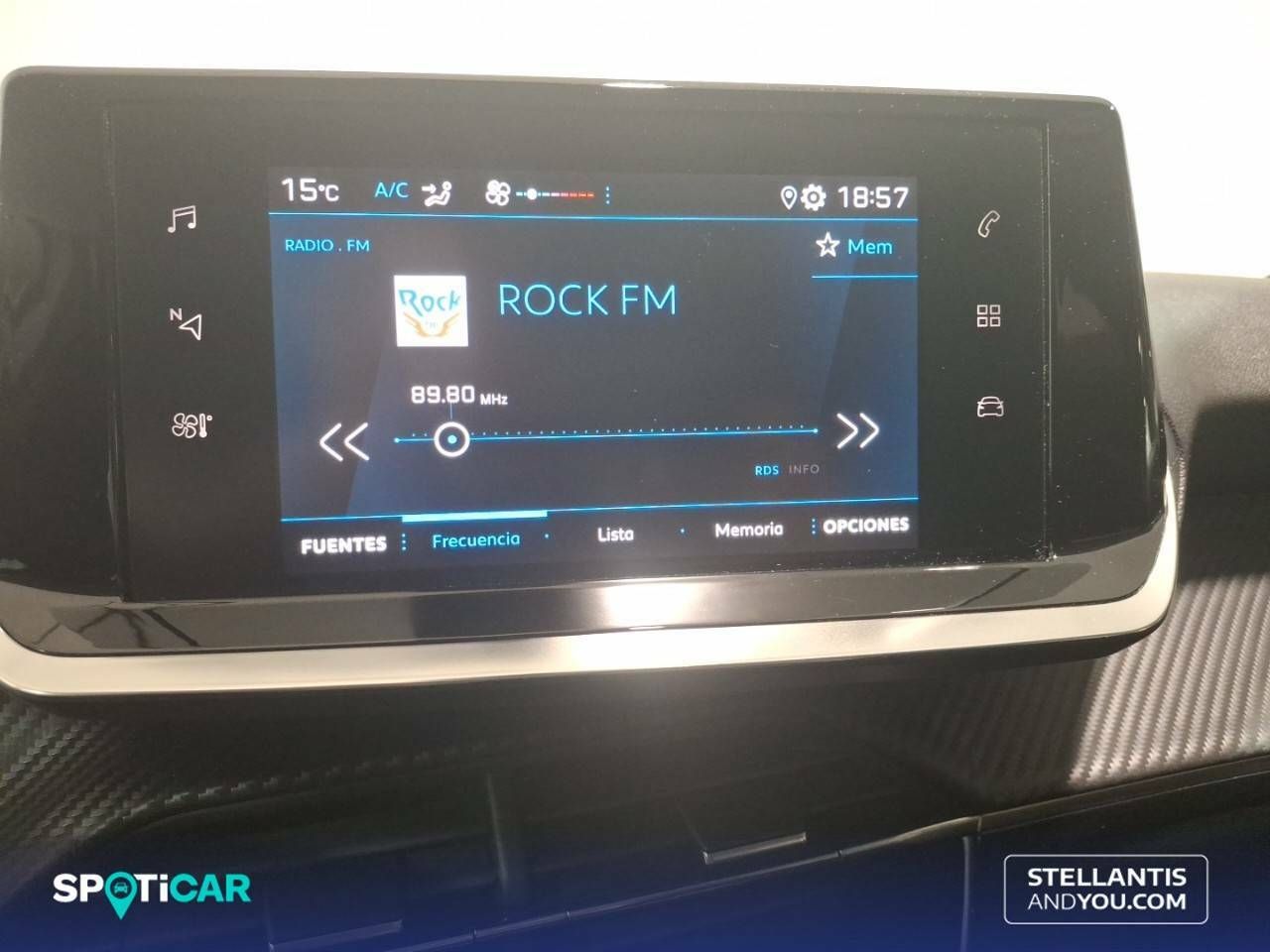 Foto Peugeot 208 18