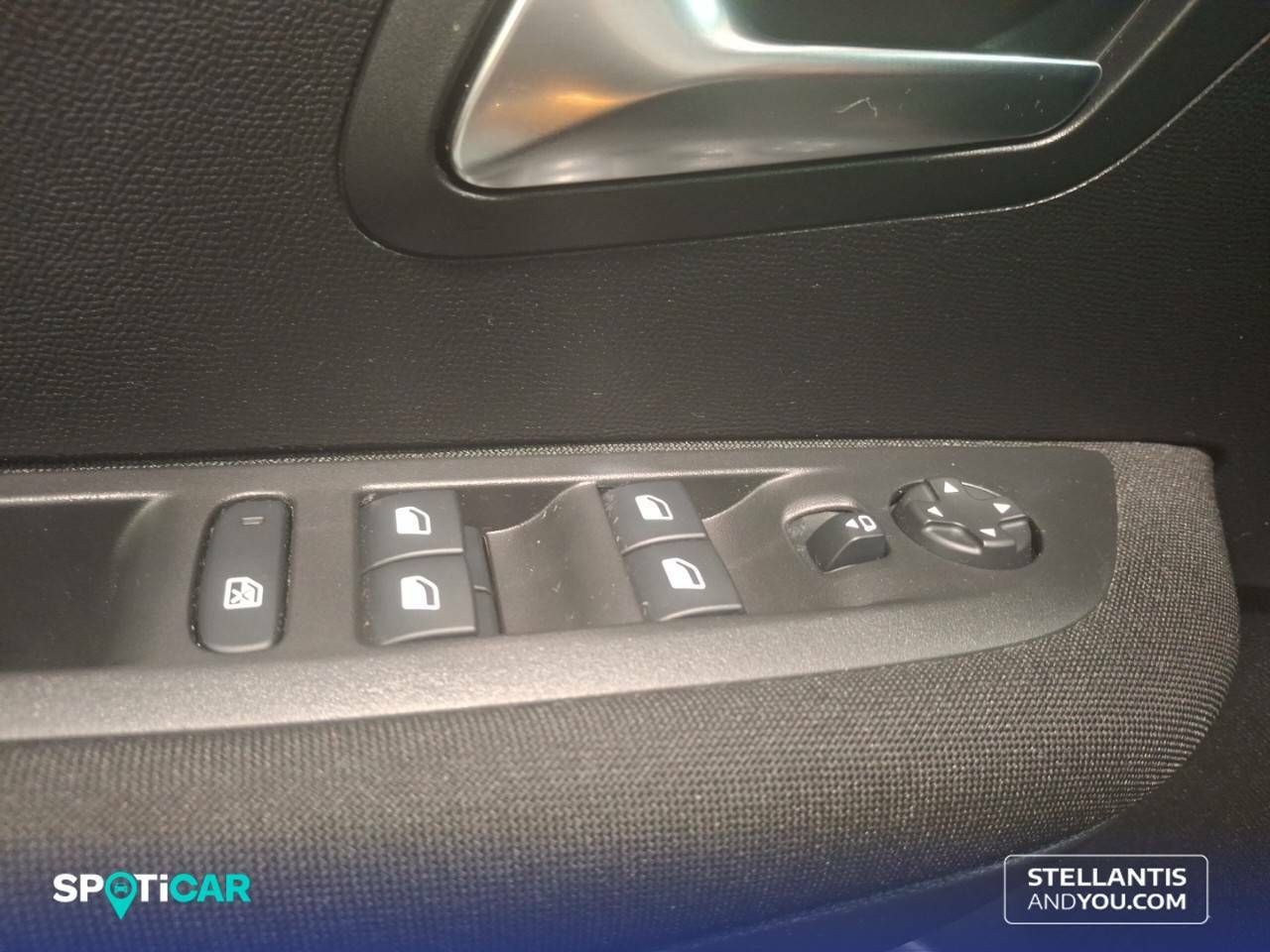 Foto Peugeot 208 13