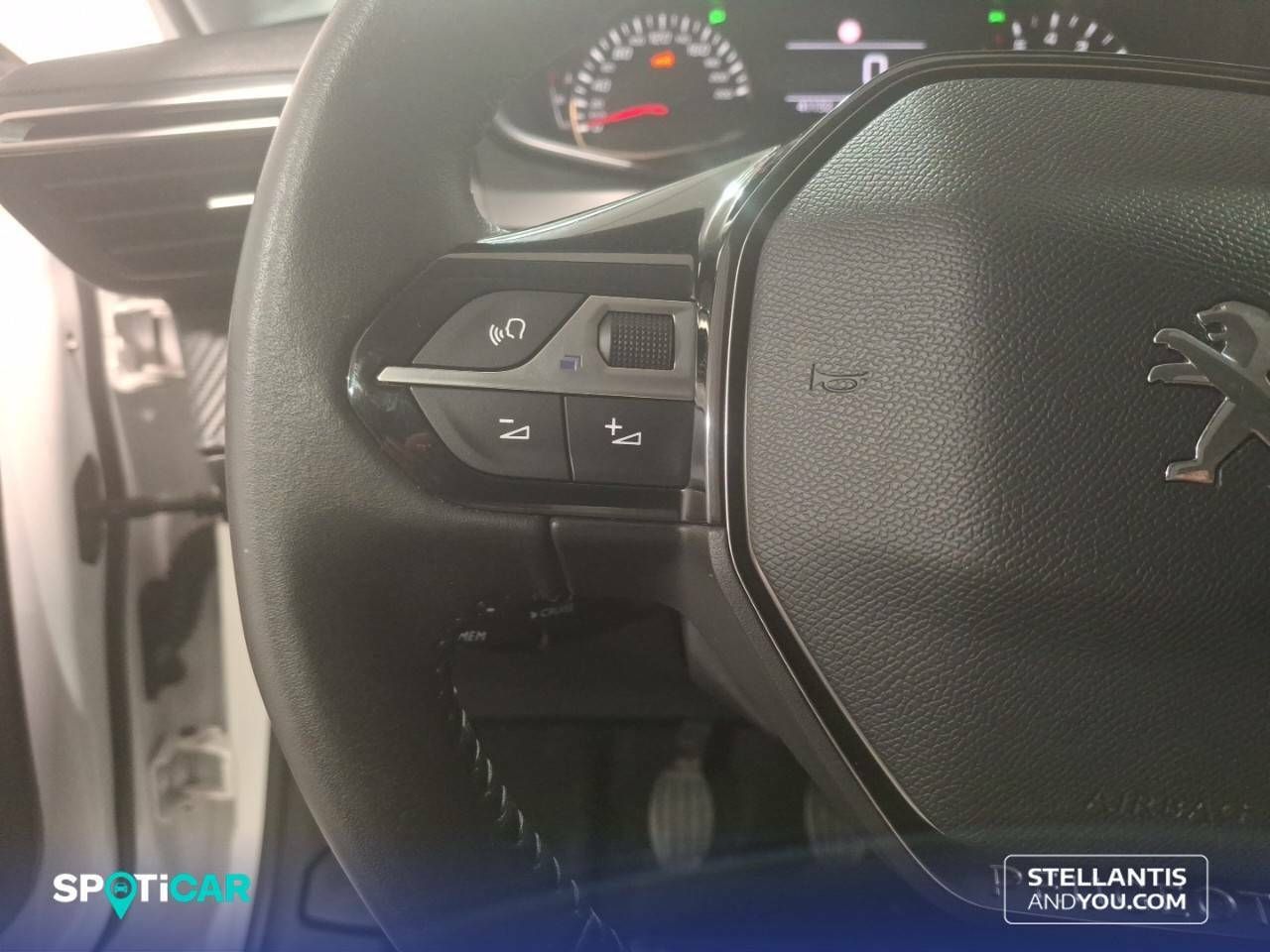 Foto Peugeot 208 16