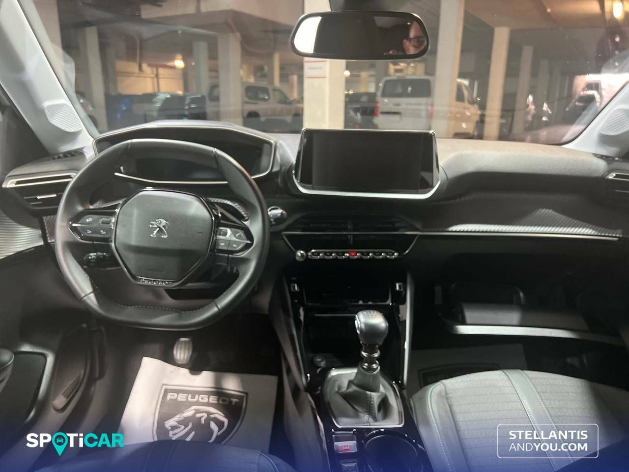Foto Peugeot 208 8