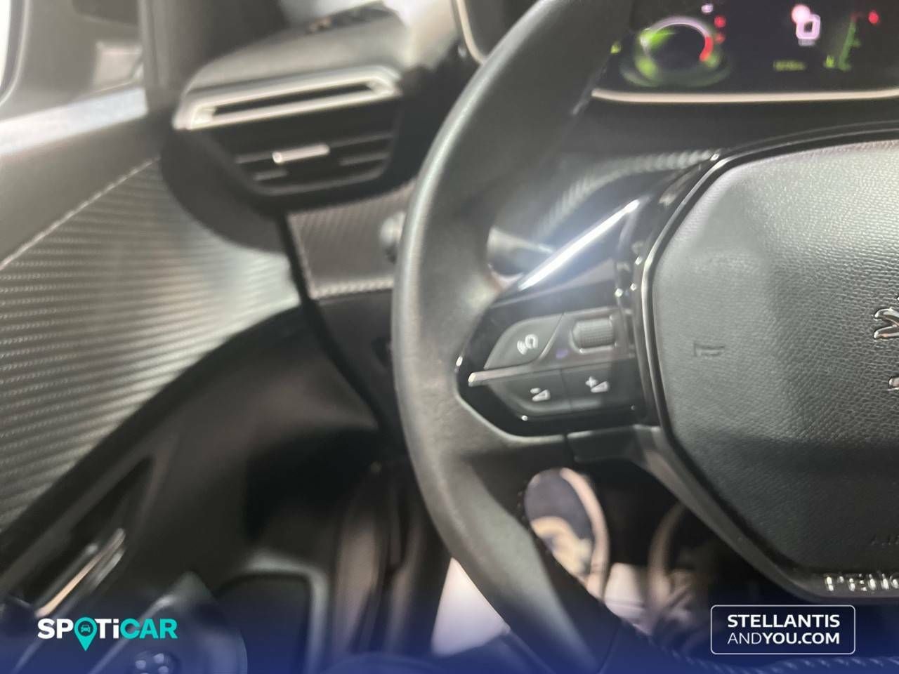 Foto Peugeot 208 13