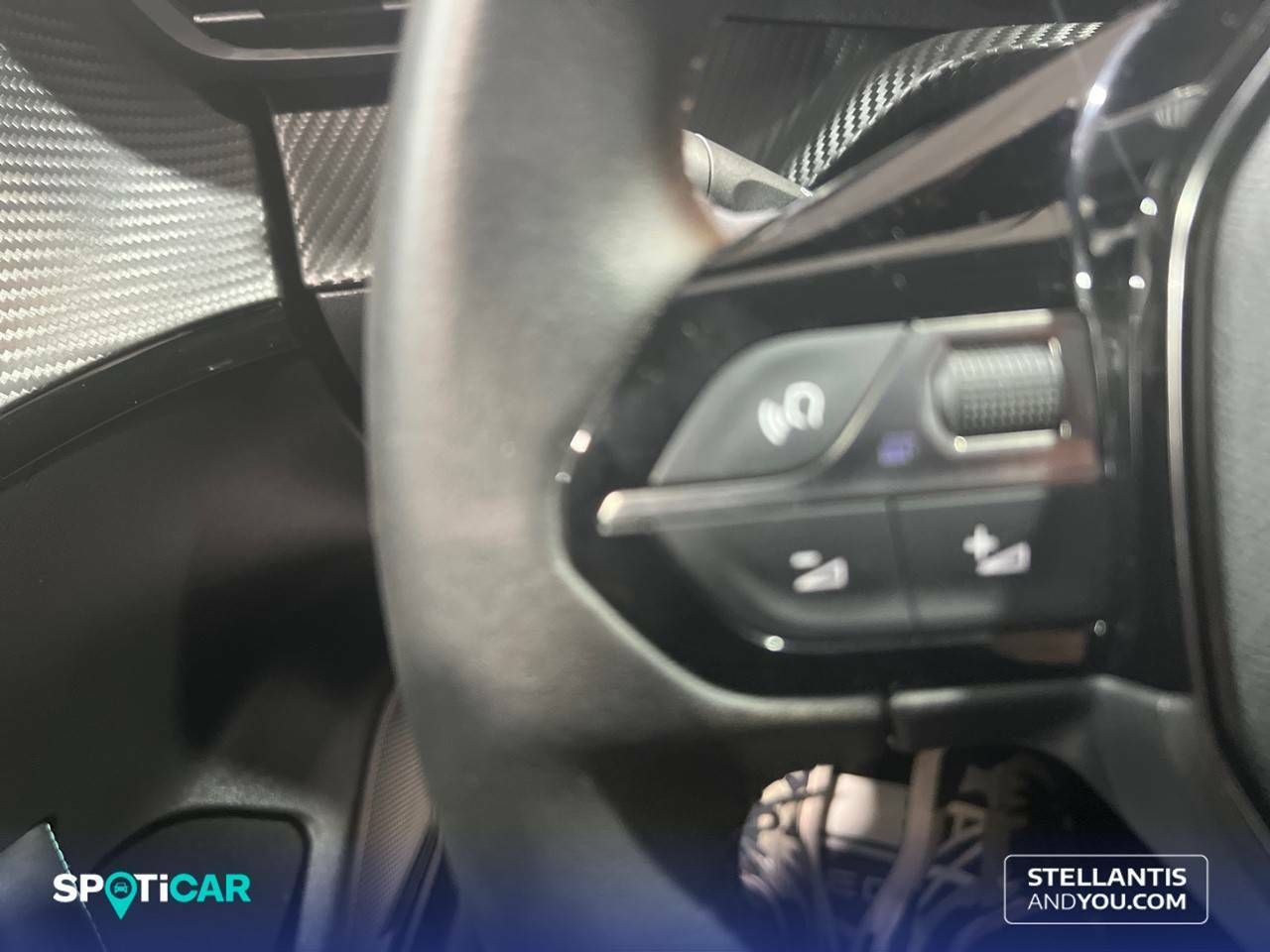 Foto Peugeot 208 16
