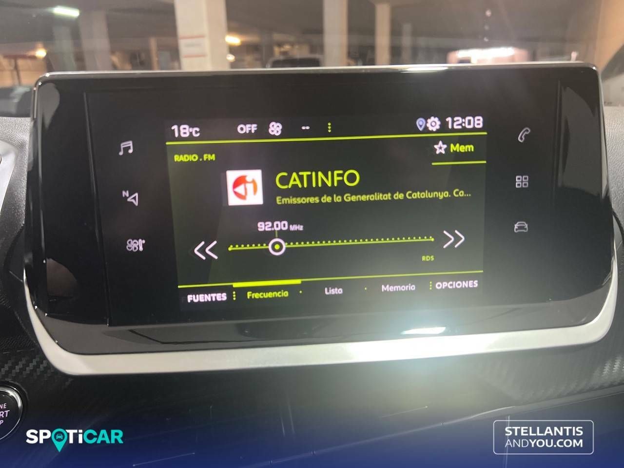 Foto Peugeot 208 18