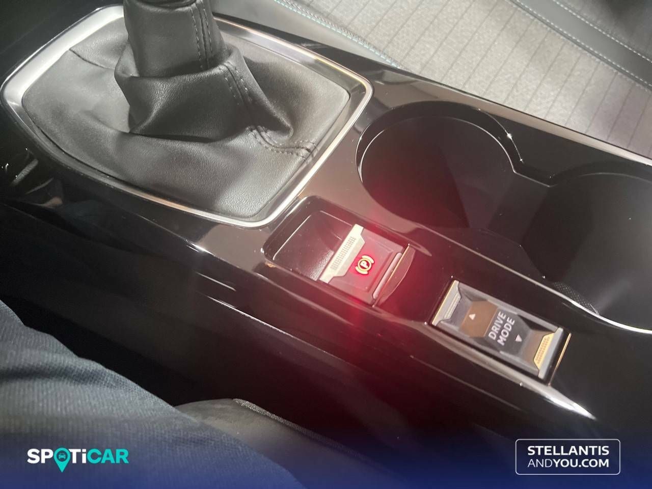 Foto Peugeot 208 22