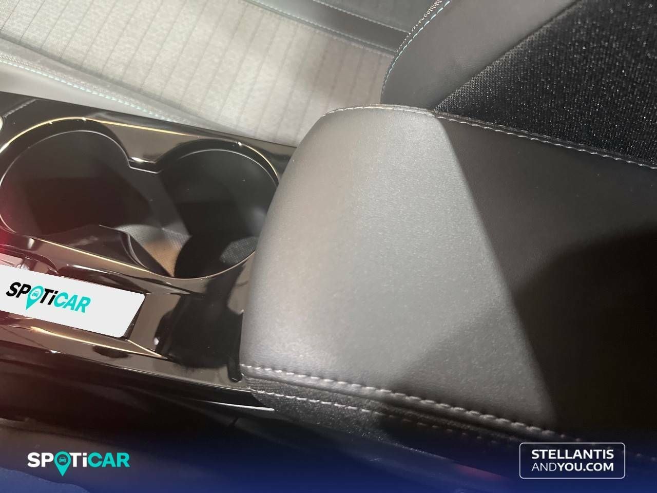 Foto Peugeot 208 23